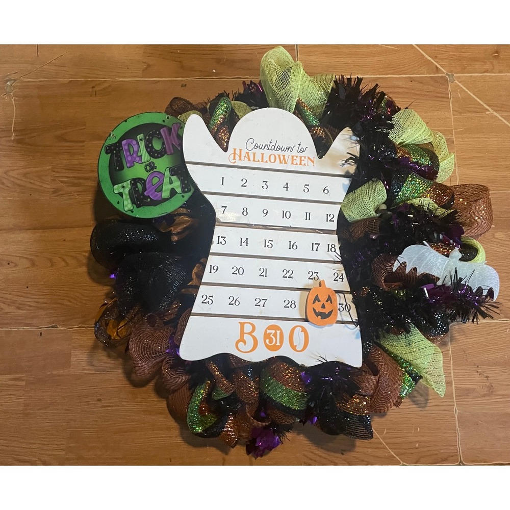 Halloween Countdown Wreath Trick or Treat BOO Decoration Fall Decor